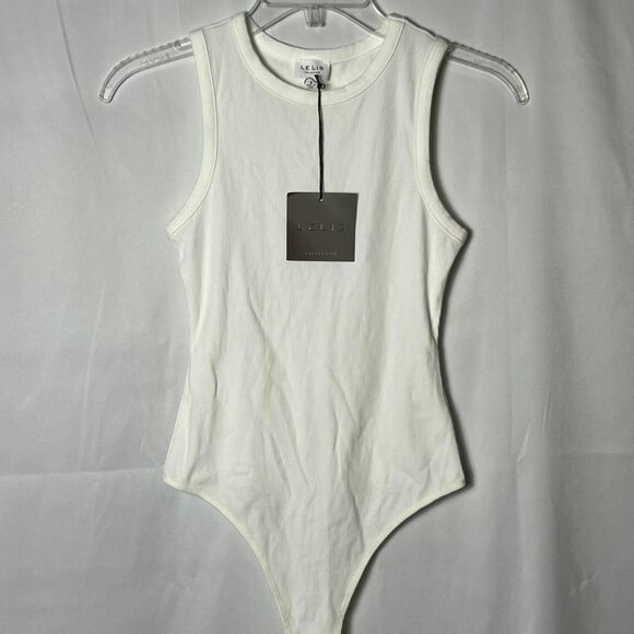NWT Le Lis Collection White Ribbed Racerback Bodysuit (Size S) preppy casual - Picture 1 of 5